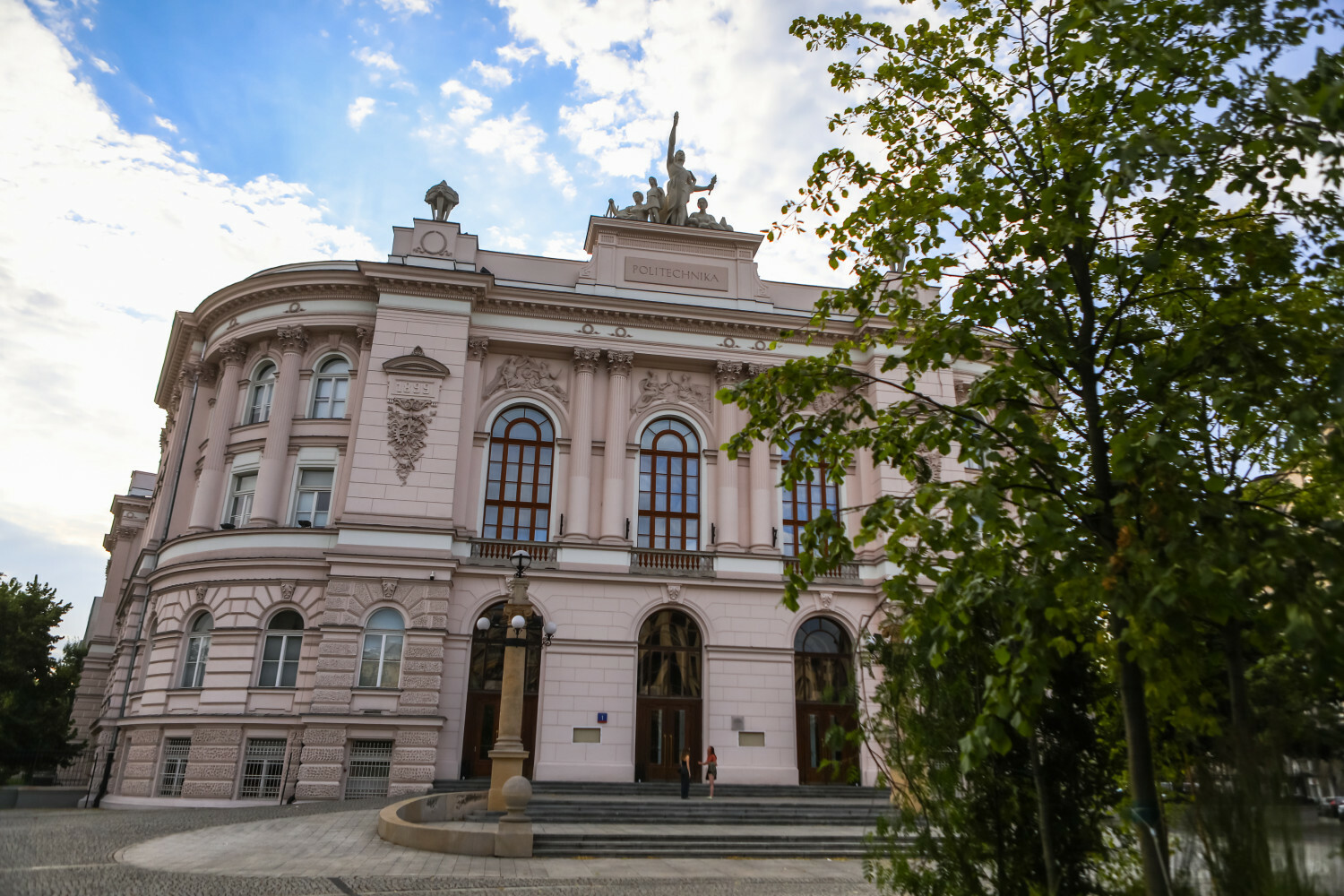 Most Popular Majors From The Warsaw University Of Technology In This 